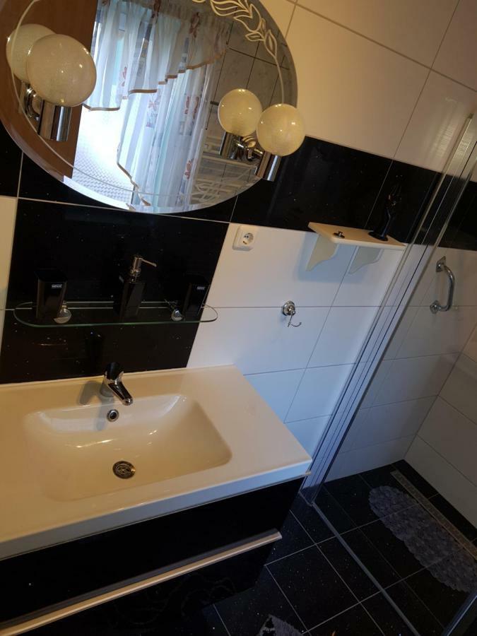 Ferienwohnung Roebel/Mueritz Экстерьер фото